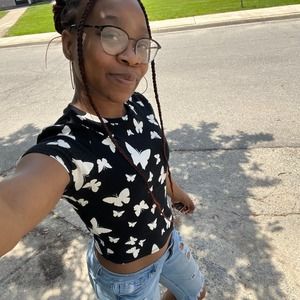 Meet your Posher, Amirah